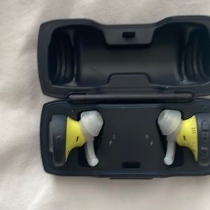 Never used ear buds. Bose noise reduction.